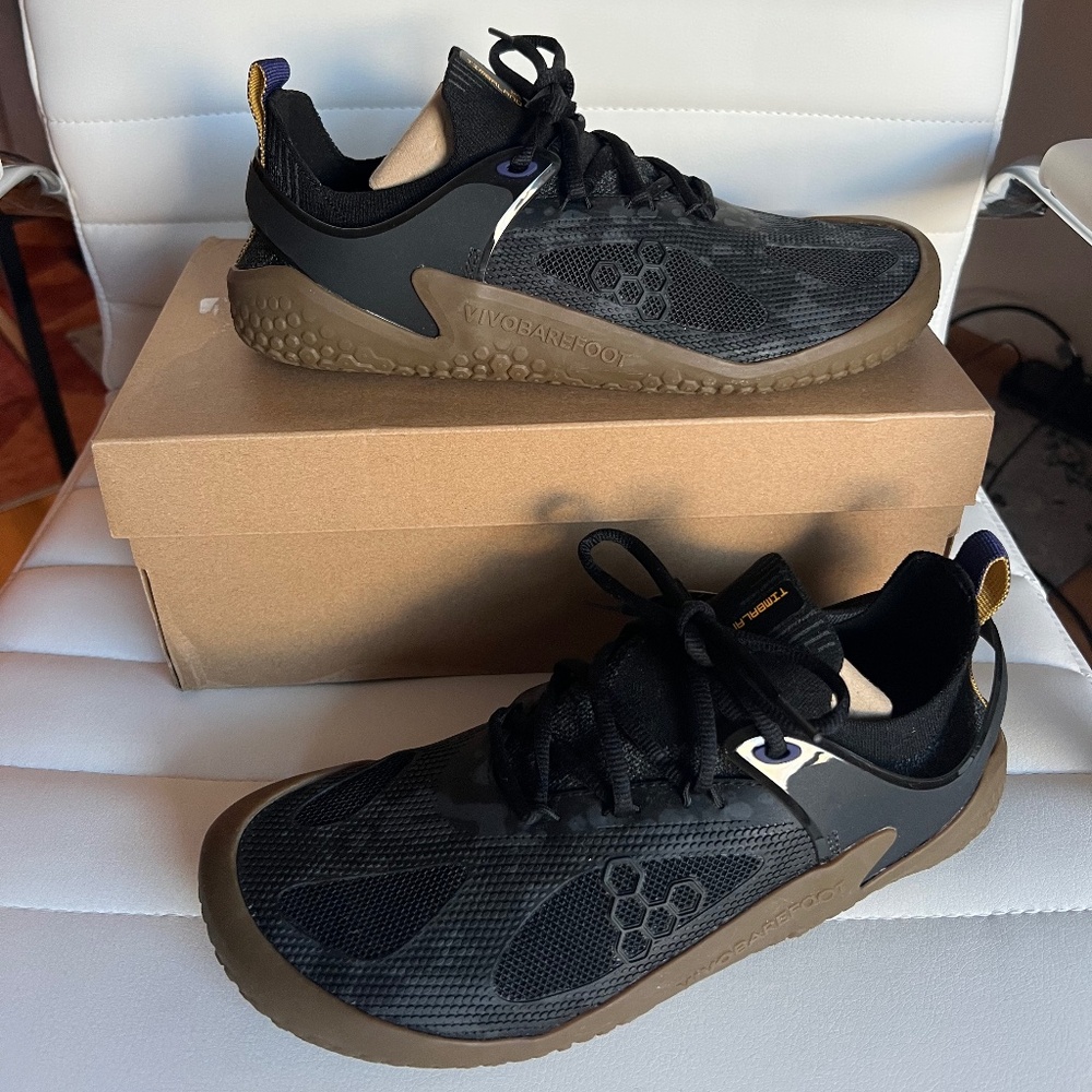 Vivobarefoot / Timbaland size 9 US NO BOX